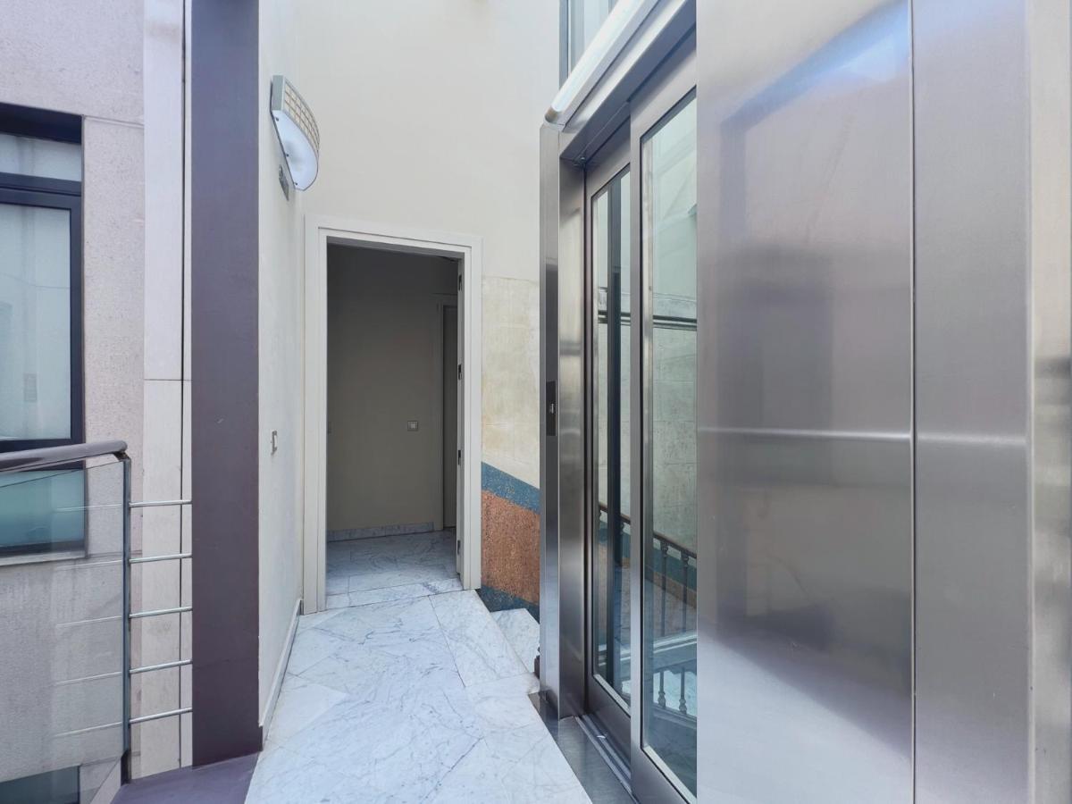 Stay U-Nique Apartments Urquinaona II Barcelona Exterior photo